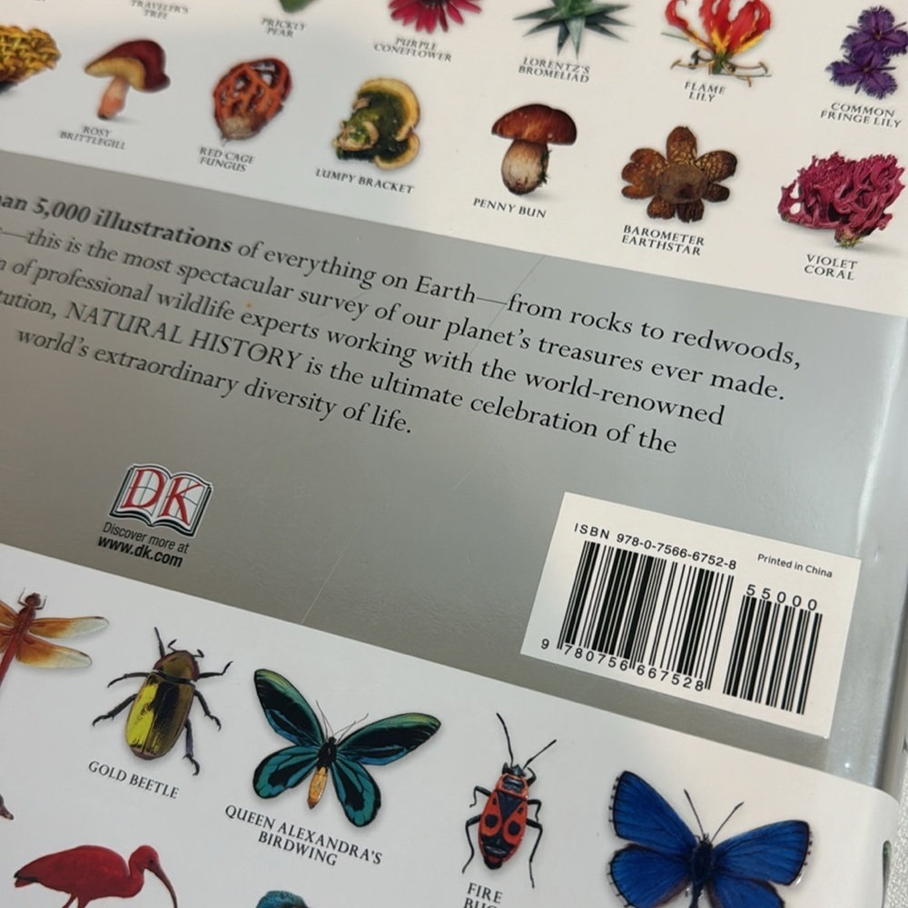 Smithsonian Natural History ultimate visual guide DK Publishing Hardcover - Picture 6 of 11